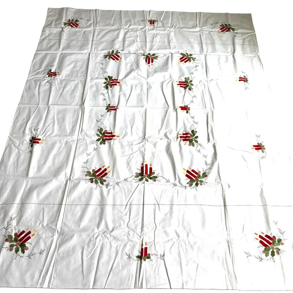 White cotton Christmas holiday tablecloth appliqué & 6 matching napkins flaws